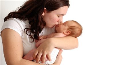 انتبهي من نقل الهربس الى رضيعك !