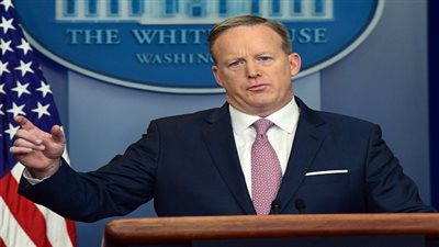 البيت الأبيض يدين التهديدات معادية للسامية