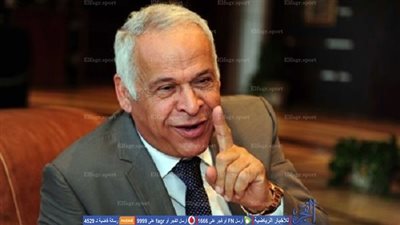 فرج عامر يطالب بالحد من ظاهرة الوكلاء غير المعتمدين