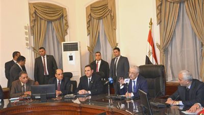 وزير التعليم يوافق على جعل امتحانات 
