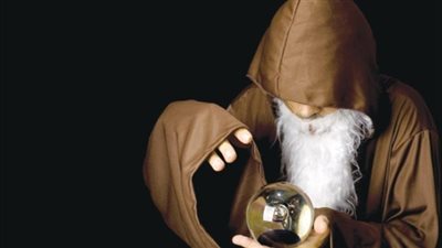 أجنبية تتهم دجال بالنصب عليها في 50 ألف جنيه بحلوان