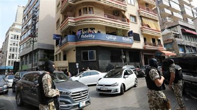 مداهمة شركات في لبنان يشتبه بتمويلها داعش