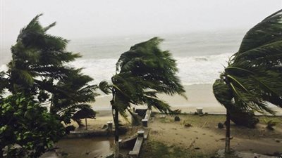 مقتل 5 أشخاص بسبب الإعصار 