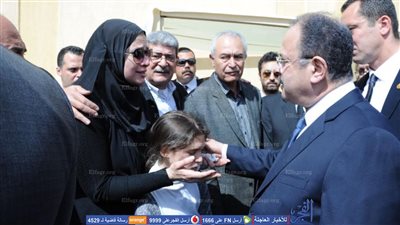 وزير الداخلية يتقدم مشيعي الجنازة العسكرية لشهيد سيناء العقيد ياسر الحديدي (صور) 