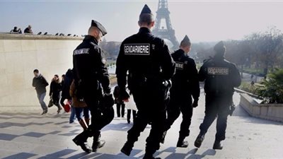 فرنسا: دبلوماسي سوري سابق محكوم عليه يحاول الانتحار