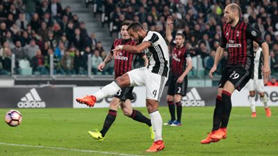 يوفنتوس يصعق ميلان بالهدف الأول عبر المغربي 