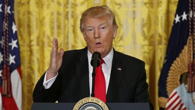 بطلها لاجئ سوري.. أول ضربة قانونية لقرار ترامب حول الهجرة