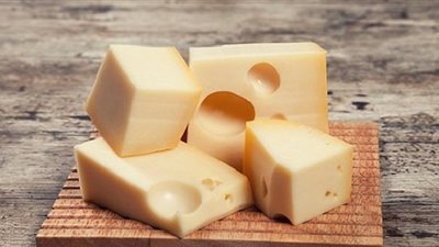 تناول منتجات الألبان يقي من ولادة طفل منخفض الوزن