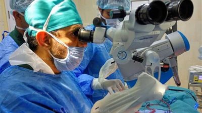 نجاح أول عملية استصال ورم بالمخ بقسم المخ والأعصاب بمستشفى السويس العام (صور)