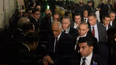 شخصيات عامة وبرلمانيون يقدمون العزاء في رجل الأعمال ثروت باسيلي (صور)