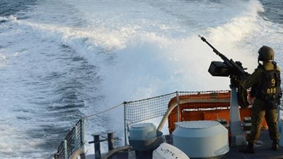 البحرية الإسرائيلية تعتقل 5 صيادين فلسطينيين