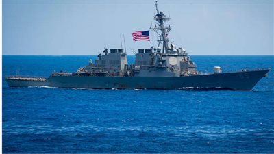 مدمرة أمريكية محملة بصواريخ توماهوك تدخل البحر الأسود