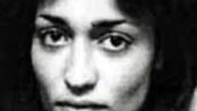 من هي زادي سميث؟