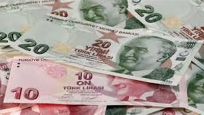 أمريكا توجه ضربة قوية للاقتصاد التركي.. والليرة تفقد 40% من قيمتها