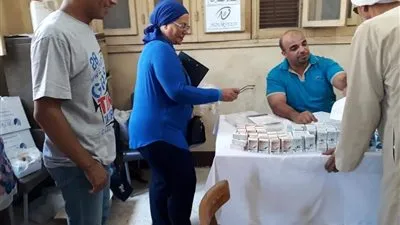 القومي للمرأة بالمنيا ينظم قافلة للعيون ويوزع لحوم بالقرى الأكثر احتياجا