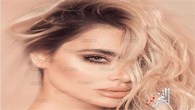 قمر اللبنانية تشوق جمهورها بهذه الصورة من كليبها الجديد