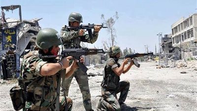 قصف واشتباكات بين الجيش السوري وداعش فى البادية