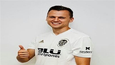 أول تعليق من 