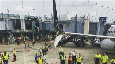 اصطدام طائرتين مدنيتين في مطار شيكاجو بالولايات المتحدة (صور)