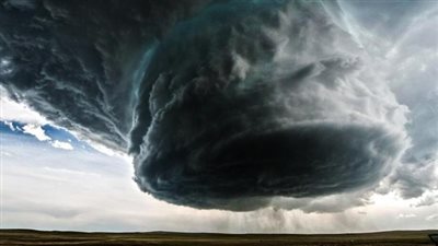 إيقاف عمليات التنقيب على النفط في سلطنة عمان بسبب عاصفة