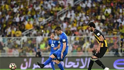 موقعة حربية بين الهلال والاتحاد من أجل الظفر بلقب السوبر السعودي