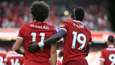 كلوب ينفي وجود منافسة على التسجيل بين صلاح وماني