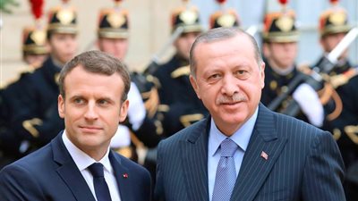 تركيا وفرنسا توافقان على التحرك بشكل مشترك ضد العقوبات الأمريكية