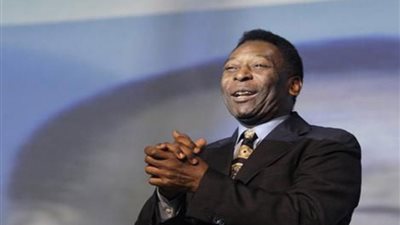 بيليه يوجه رسالة لرونالدو (صورة)