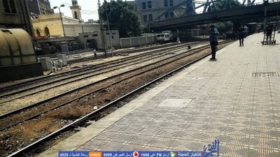 خلصت تعالى بكرة.. حكايات مآساوية من طوابير قطع تذاكر القطارات قبل العيد (معايشة)