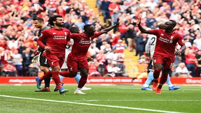 محمد صلاح وماني وفيرمينو في هجوم ليفربول أمام كريستال بالاس