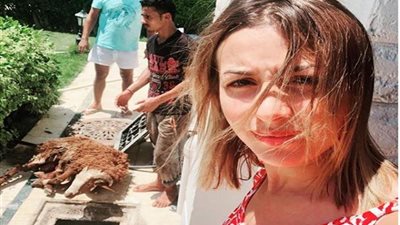 تغريدات الفنانين.. جنات مع أضحية العيد 