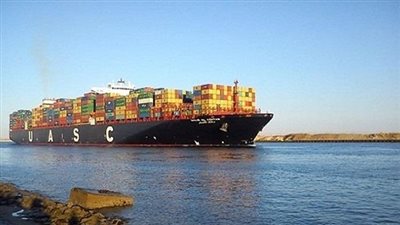 150 سفينة تعبر قناة السويس بحمولة 10.3 مليون طن خلال 3 أيام