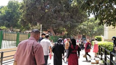 توافد المواطنين لقضاء إجازة العيد بحديقة حيوان الإسكندرية (صور)