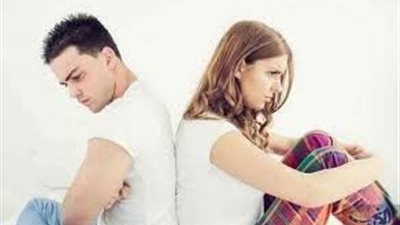 الزوج البارد عاطفيا.. كيف تتعاملين معه؟