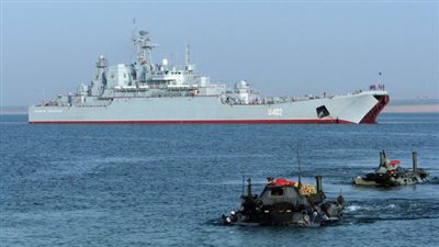 تنظيم تدريبات مشتركة بين 