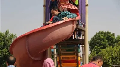 في حديقة الأزهر.. فرحة عيد الأضحى لا تفرق بين الكبار والصغار (صور)