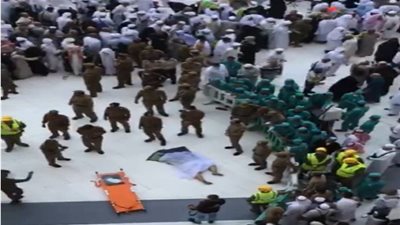 عاجل.. أخبار السعودية اليوم | المشاهد الأولى لانتحار وافد قفز من سطح المسجد الحرام وإصابة حاجين