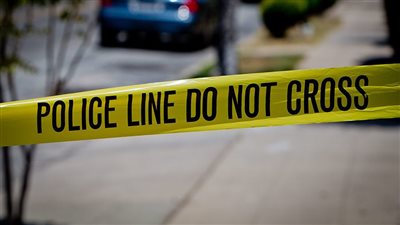 مقتل مراهق وإصابة أخر فى معركة بالبنادق قرب مدرسة بكاليفورنيا