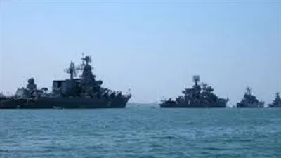 عبور فرقاطتان روسيتان مضيق 