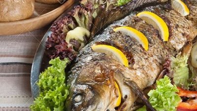 طريقة عمل سمك مشوي بالتتبيلة الحارة 