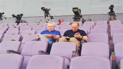 أجيري يحضر لقاء بيراميدز والداخلية في الدفاع الجوي