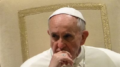 مسؤول سابق بالفاتيكان يطالب البابا بالاستقالة