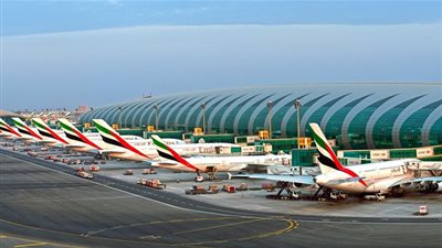 الطيران المدني الإماراتي يؤكد عدم صحة مزاعم الحوثييين باستهداف مطار دبي