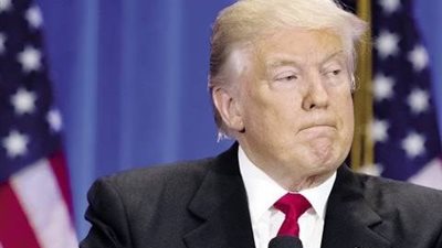 الضغوط السياسية تجبر ترامب على تنكيس الأعلام لوفاة ماكين