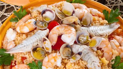 طريقة عمل الكسكس بثمار البحر