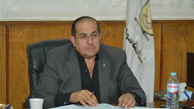 محافظ سوهاج يترأس اجتماع اللجنة الدائمة لاختيار الوظائف القيادية  