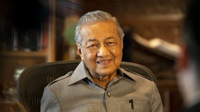 اعتقال المديرة السابقة للمخابرات الماليزية بتهمة اختلاس أموال