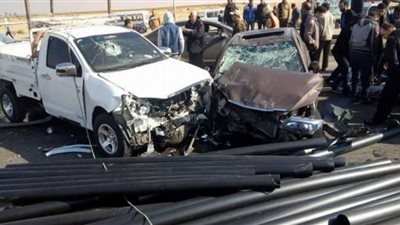 انتشار الخدمات المرورية بمحور التسعين بالتجمع بسبب حادث تصادم