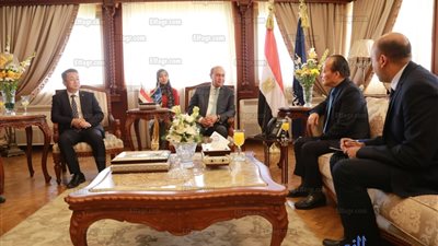 مميش: افتتاح خط إنتاج ثالث للفايبر جلاس بالعين السخنة باستثمارات ٥٨٠ مليون دولار 