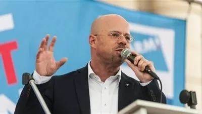 مسؤول ألماني يحمل ميركل مسؤولية مقتل مواطن في كمنيتس